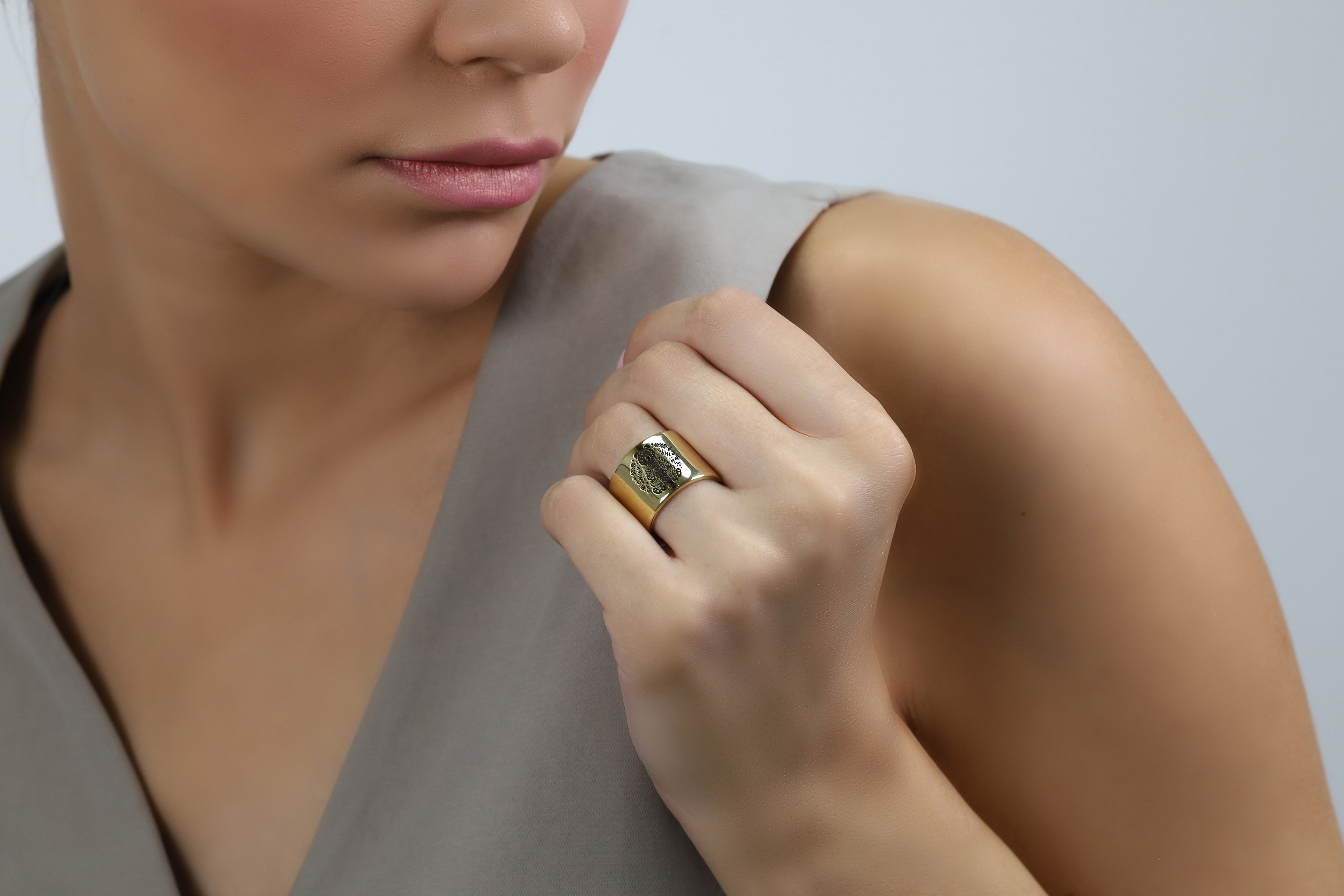 Wide Brushed Bear Ring