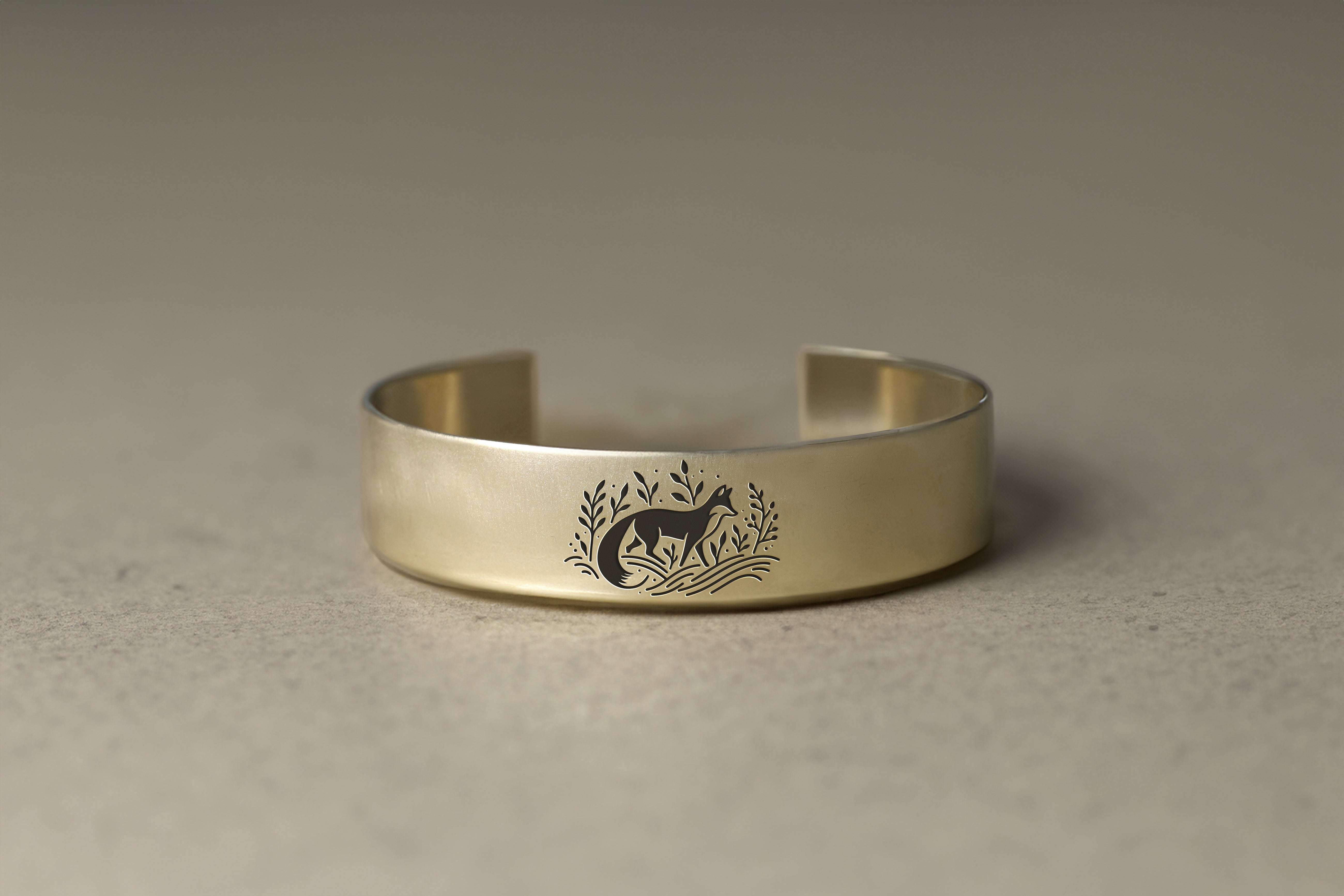 14k Gold Fox Engraved Bracelet