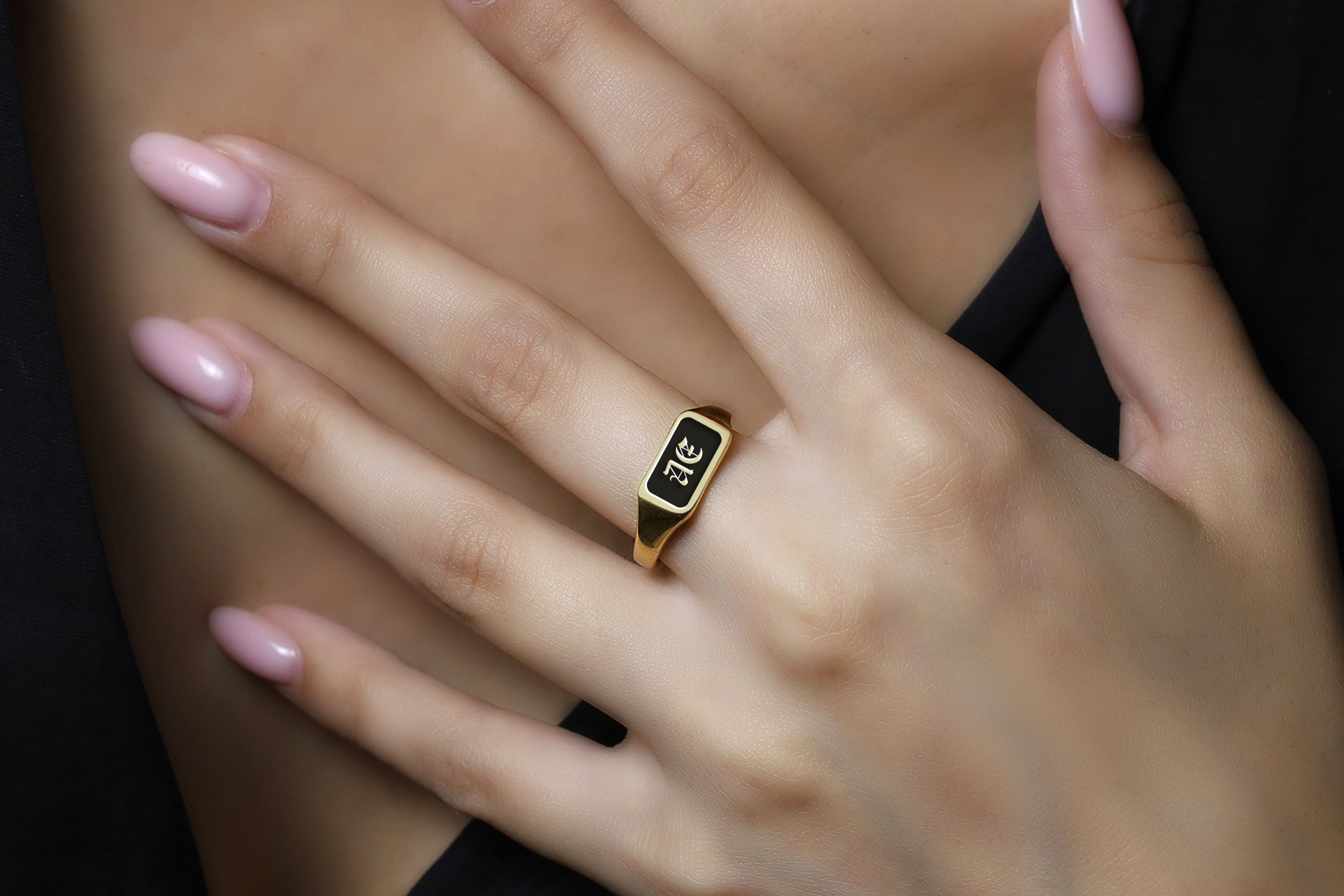 Embossed Old-school Ring