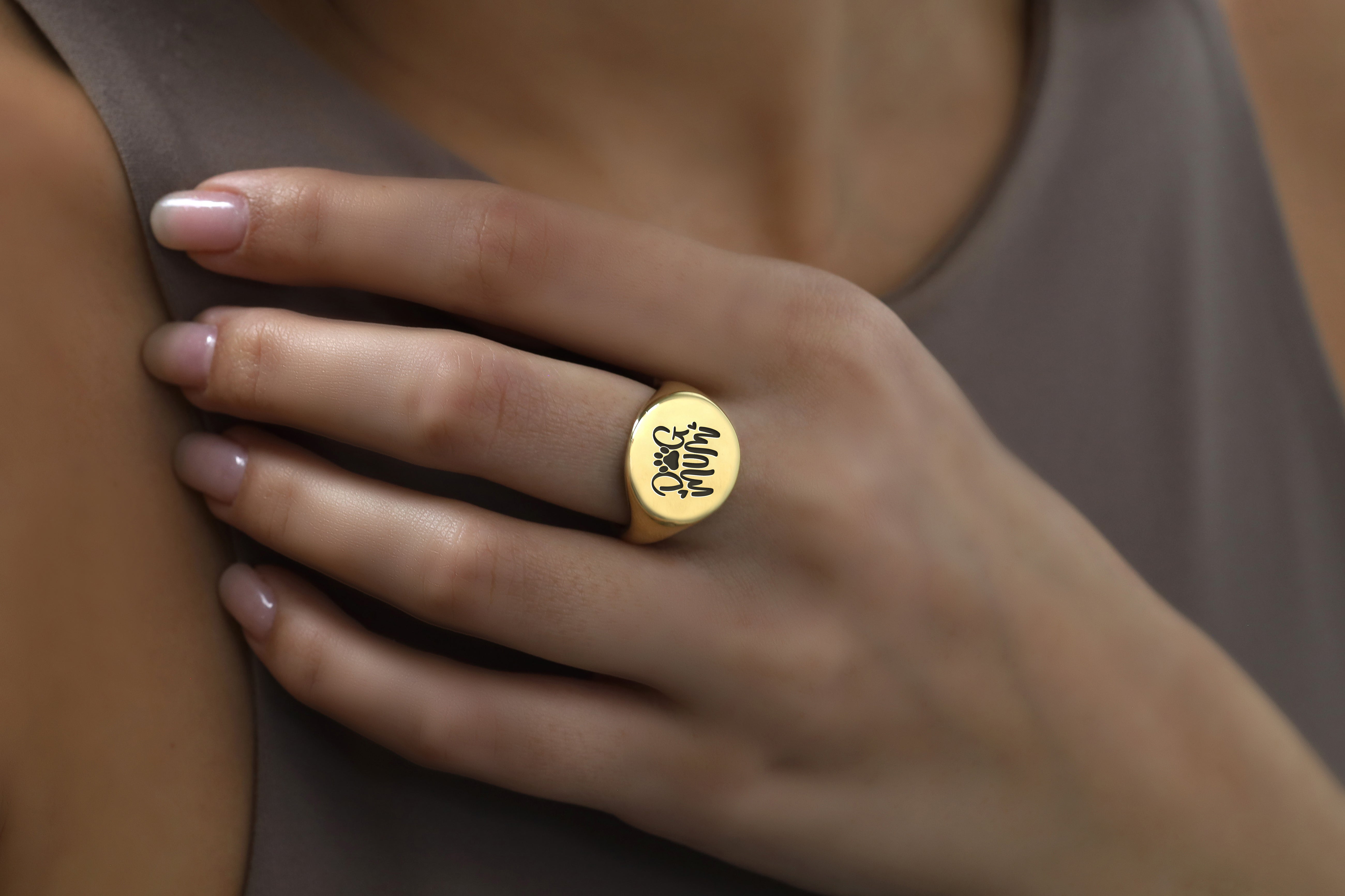 Dog Mom Engraved Gold Signet Ring