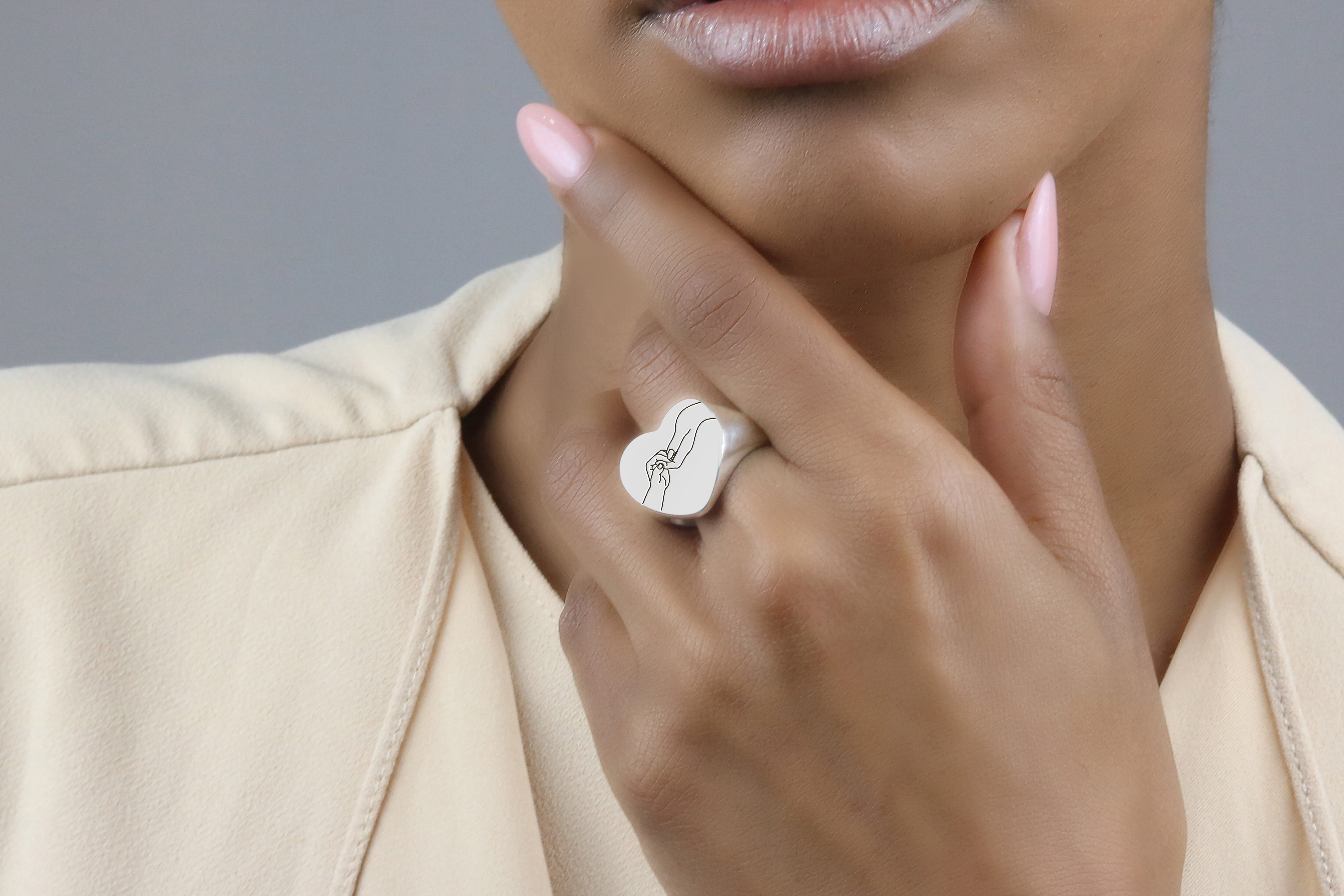 Engraved Hands Line Art Ring