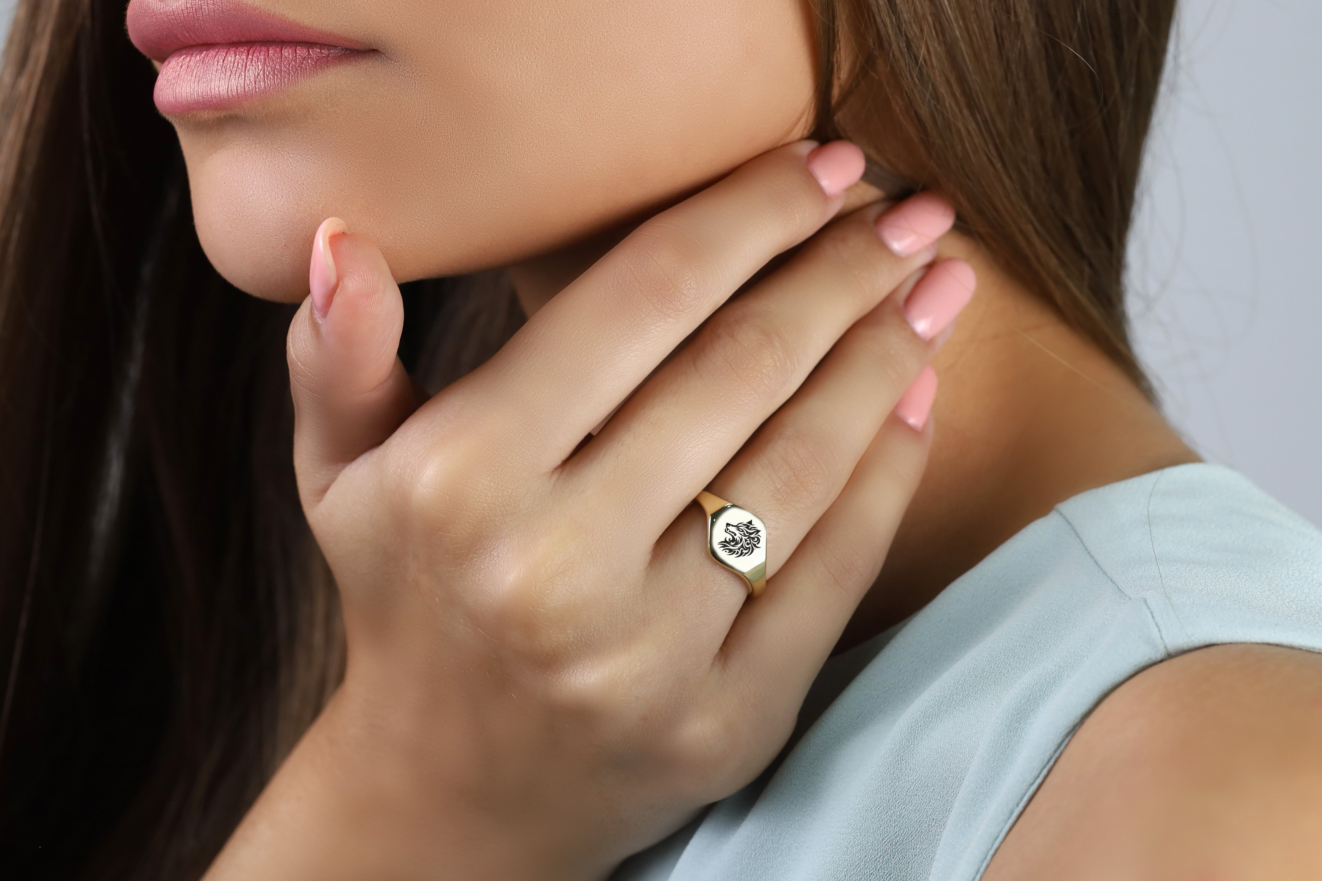 14k Gold Wolf Signet Ring