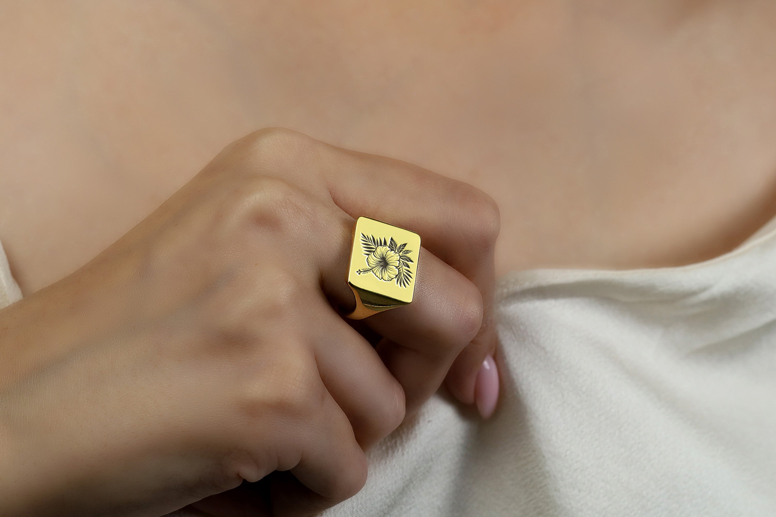 14k Gold Hibiscus Signet Ring