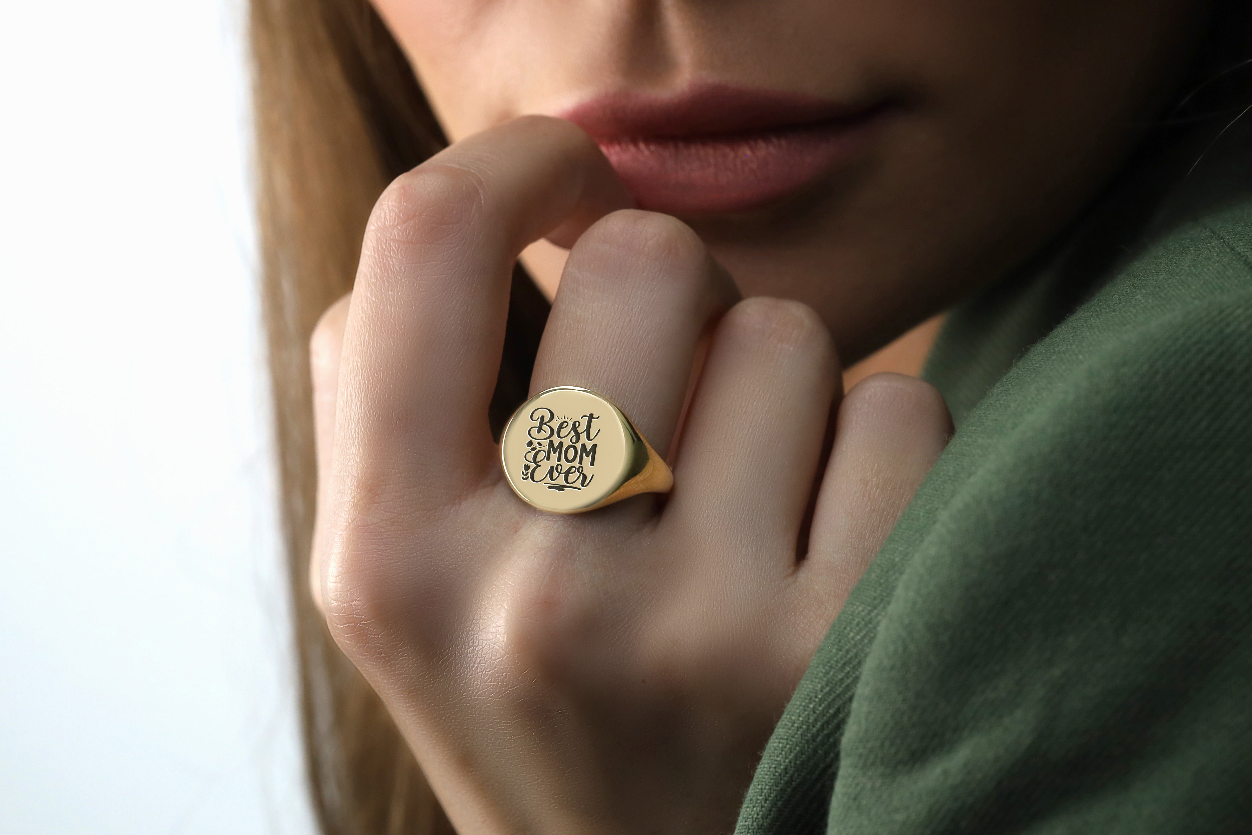 14k Gold Best Mom Ever Signet Ring