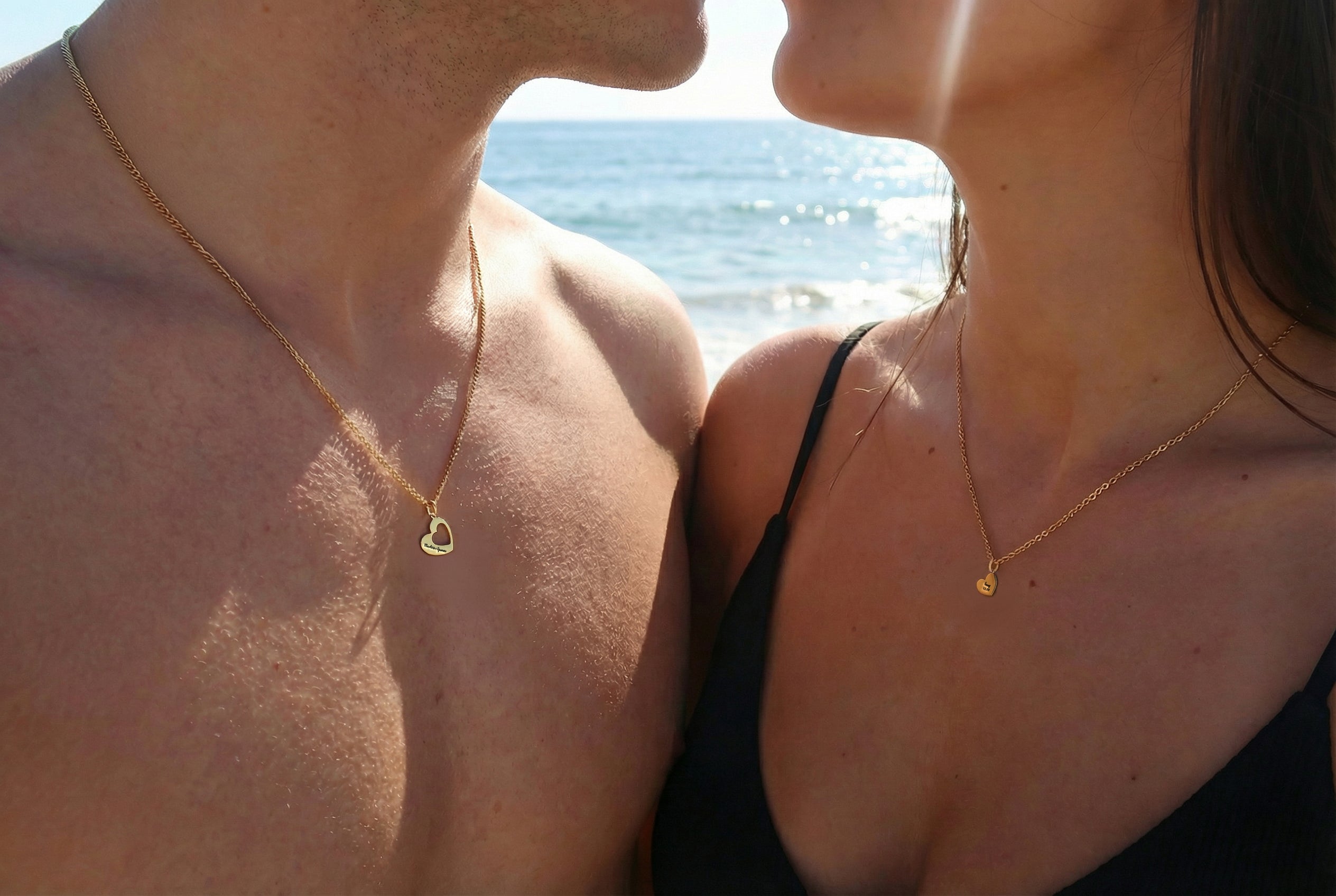 Set Heart Silhouette Necklaces