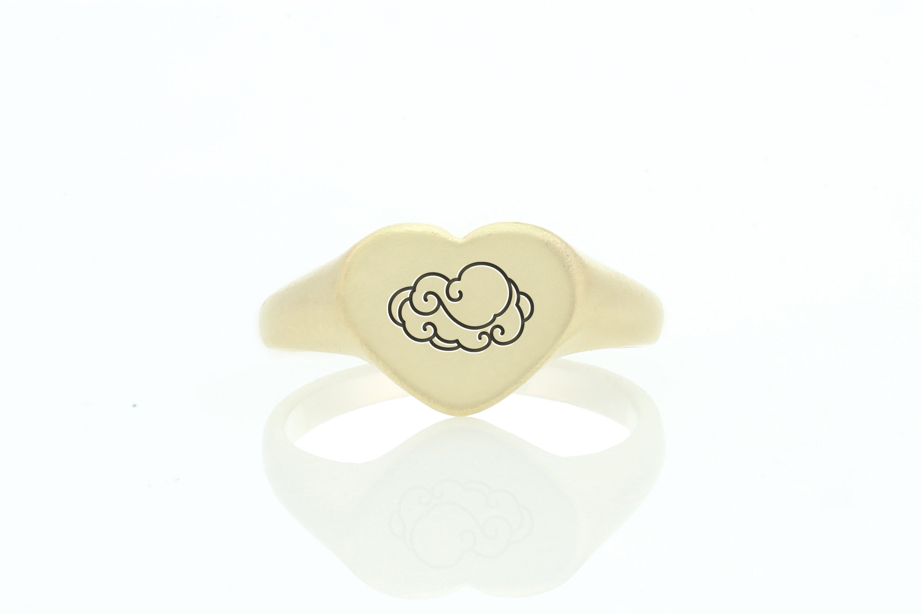 Traditional Chinese Cloud Ring