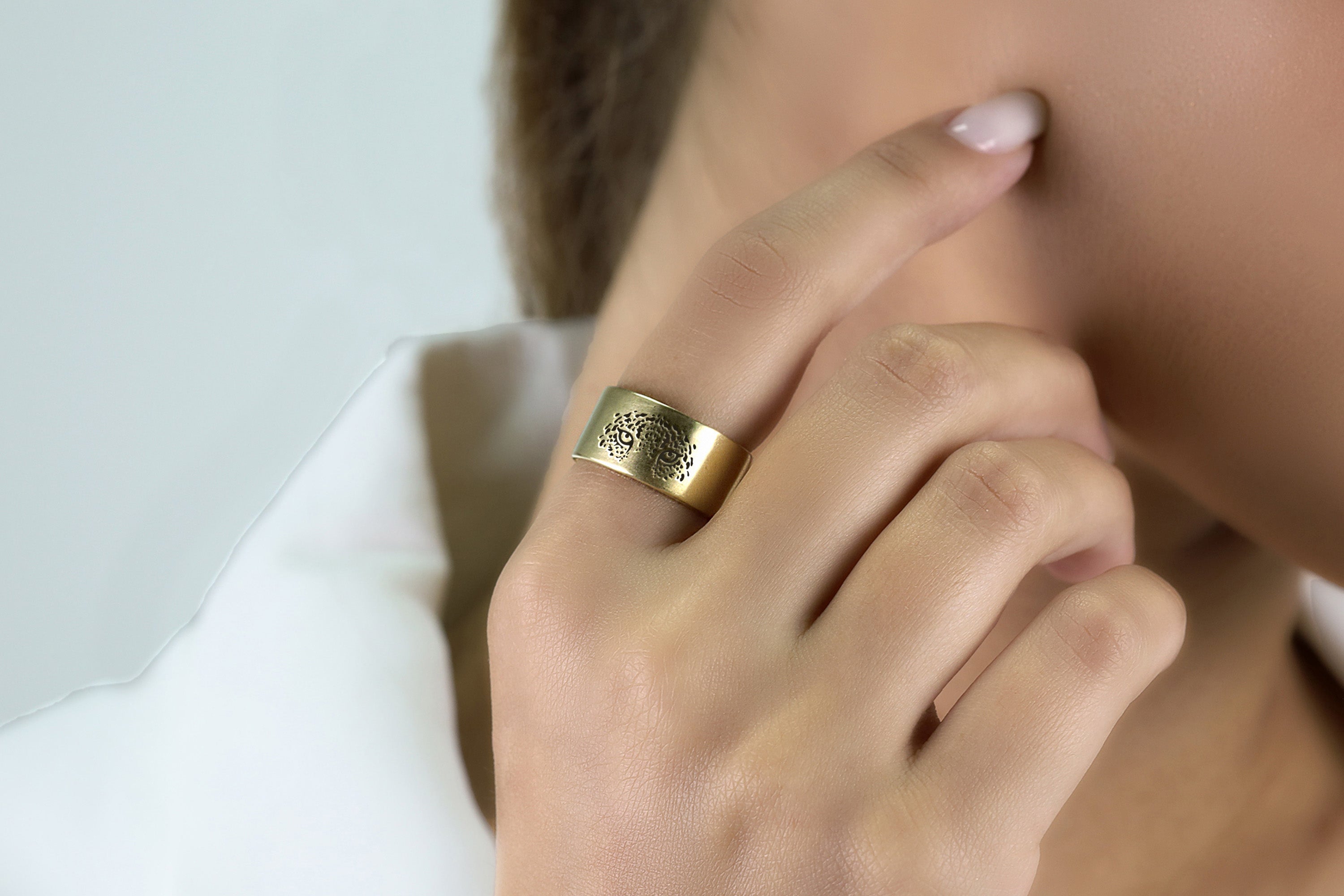 Tiger Eyes Wide Gold Ring