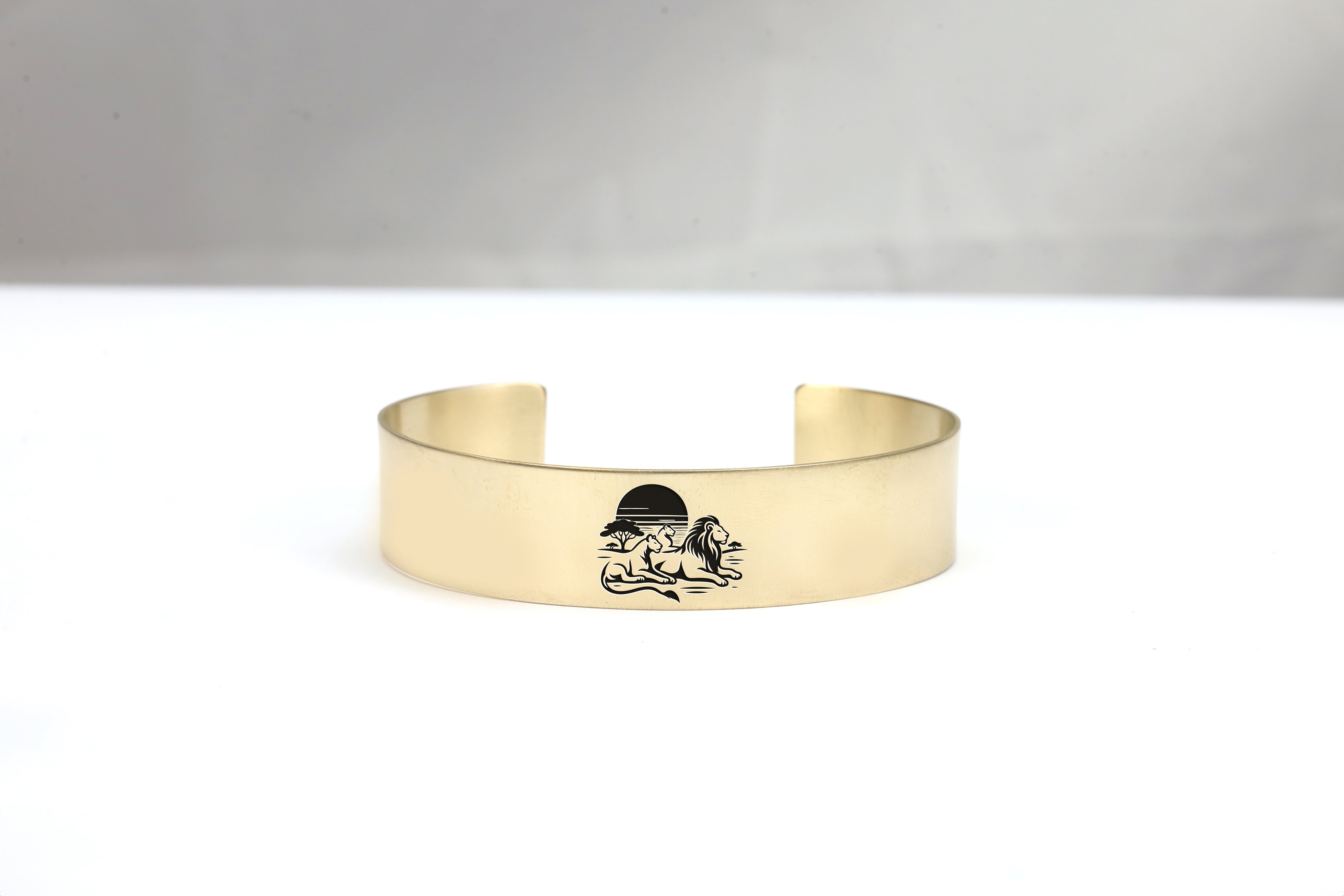 14k Gold Lion Family Bracelet