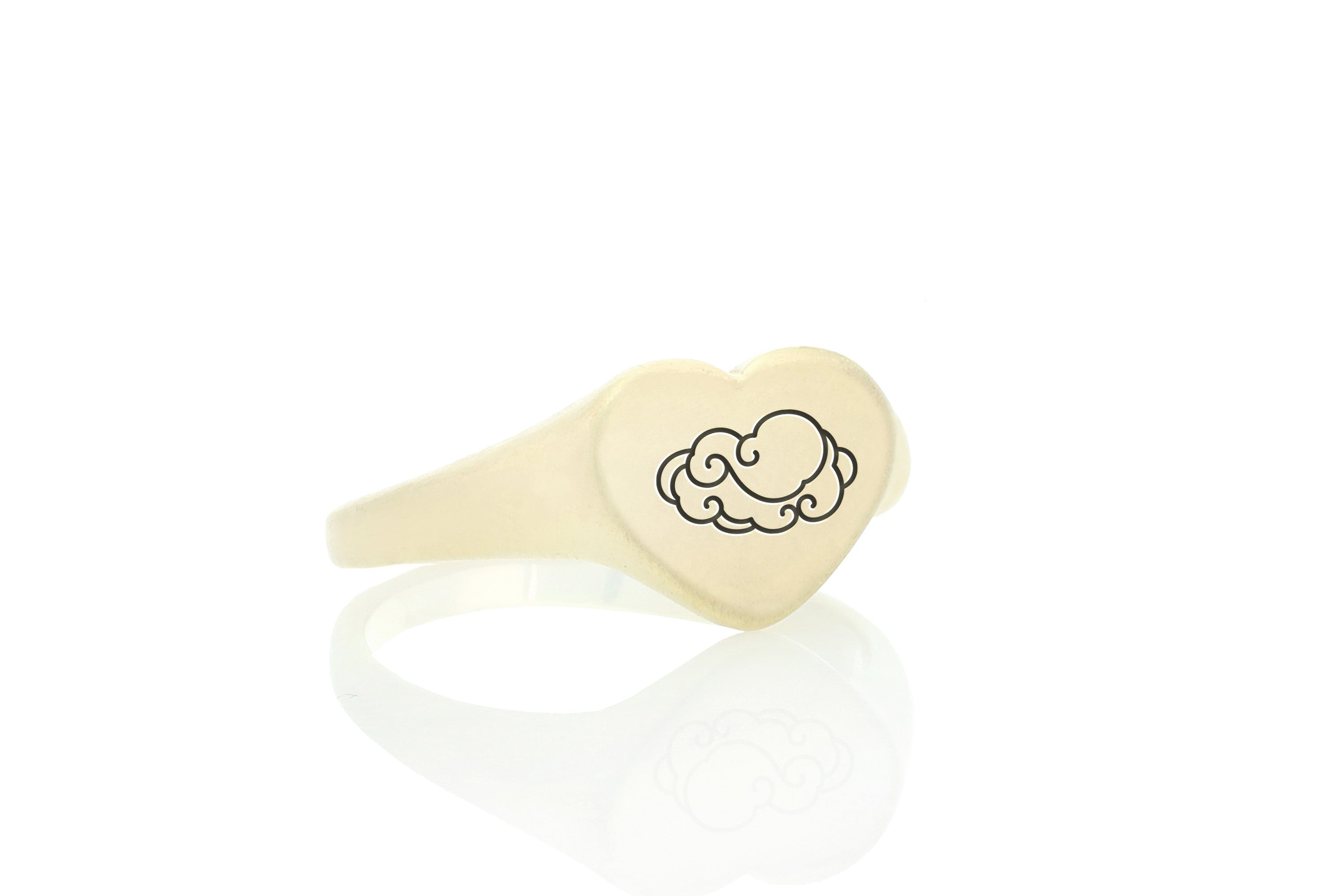 Traditional Chinese Cloud Ring