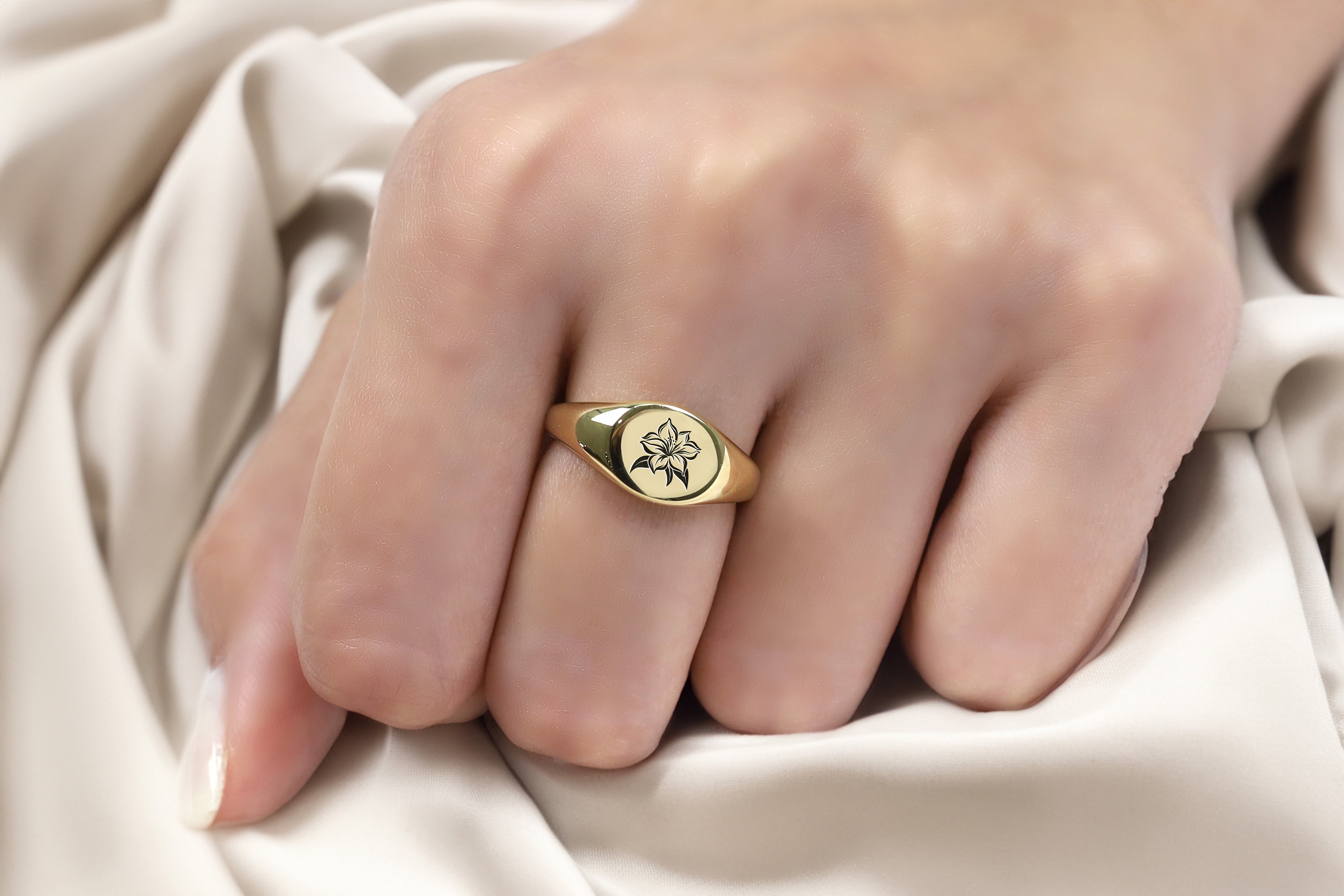 14k Gold Flower Signet Ring