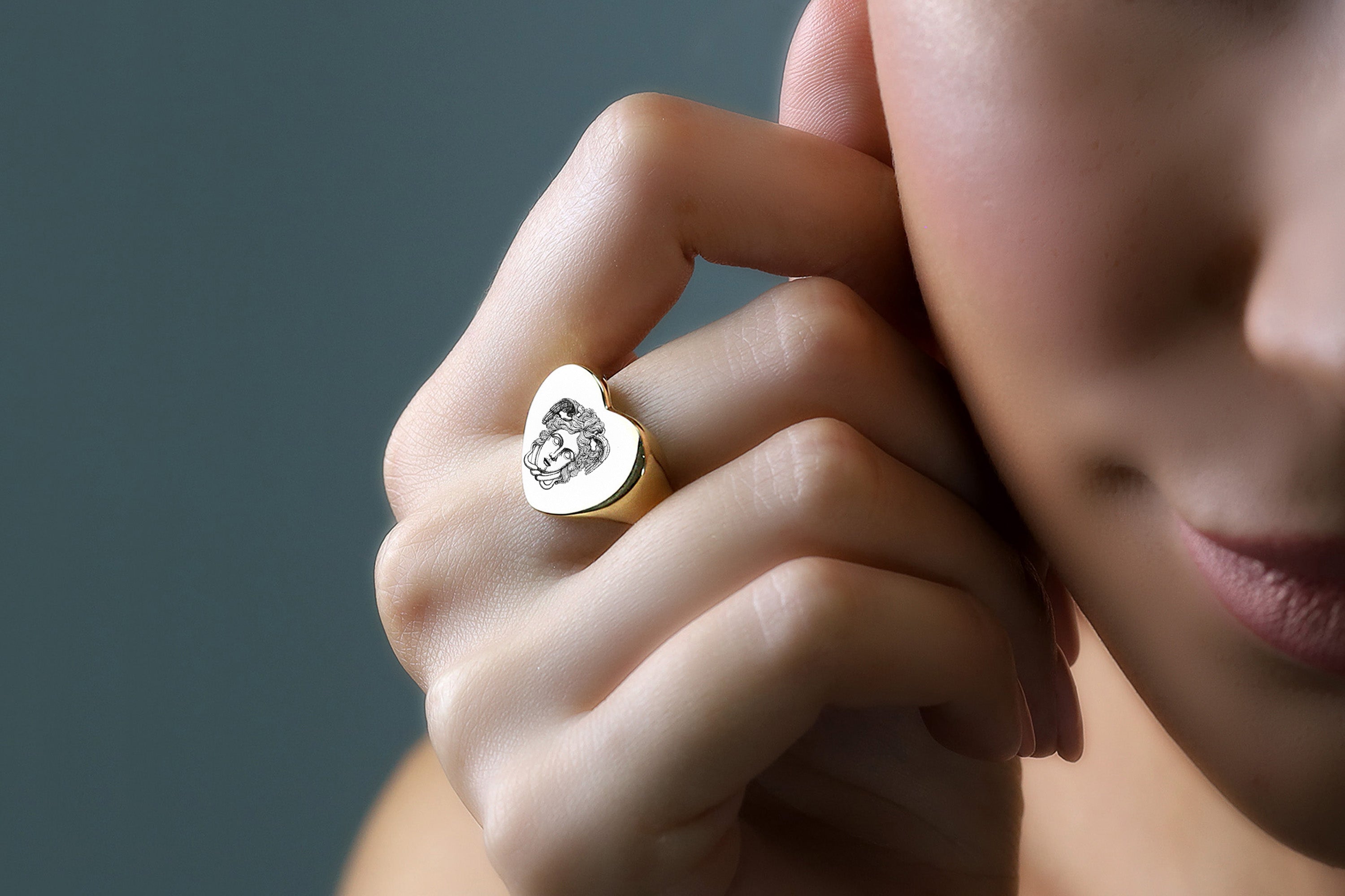 Medusa Fantasy Signet Ring