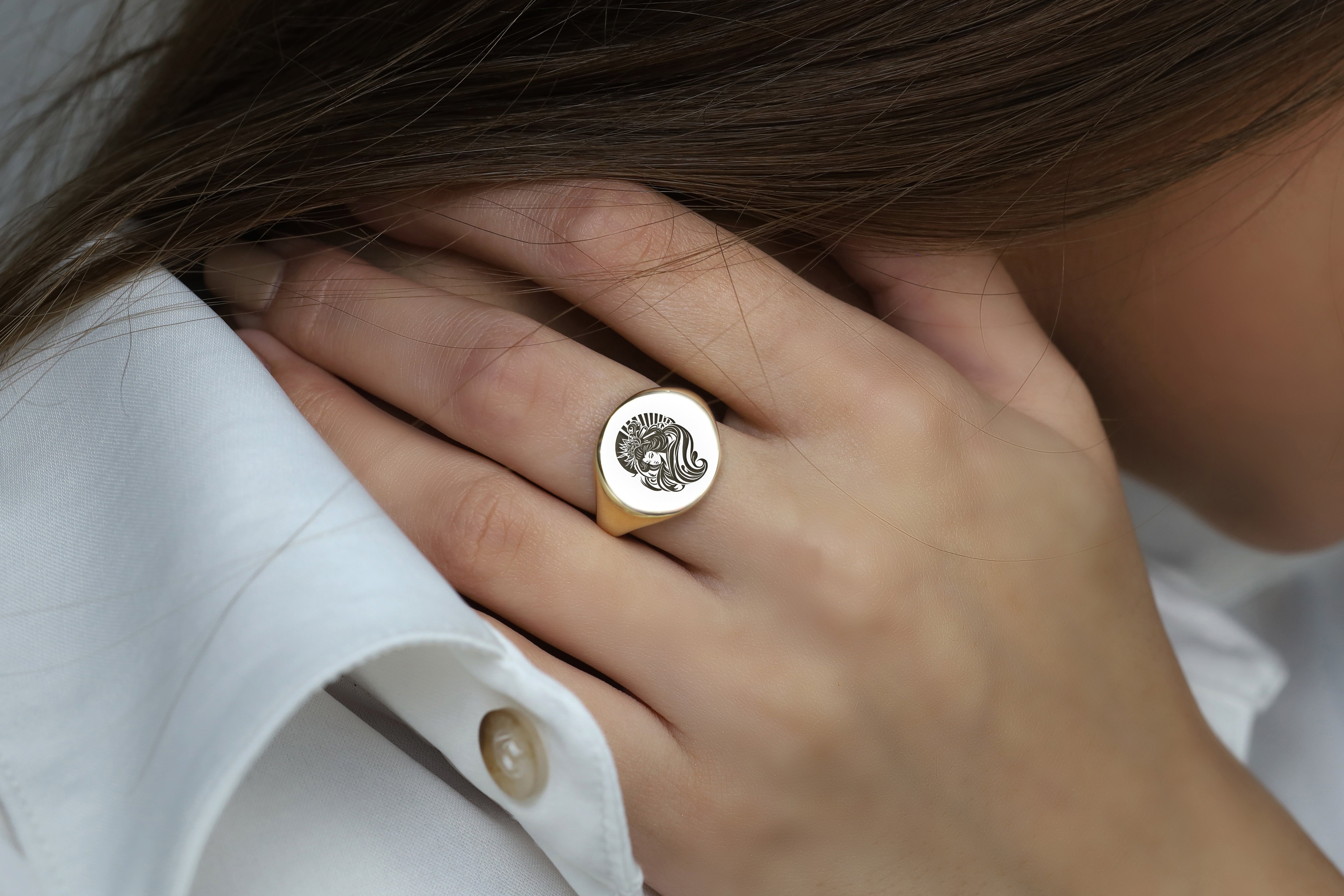 Geisha Gold Signet Ring