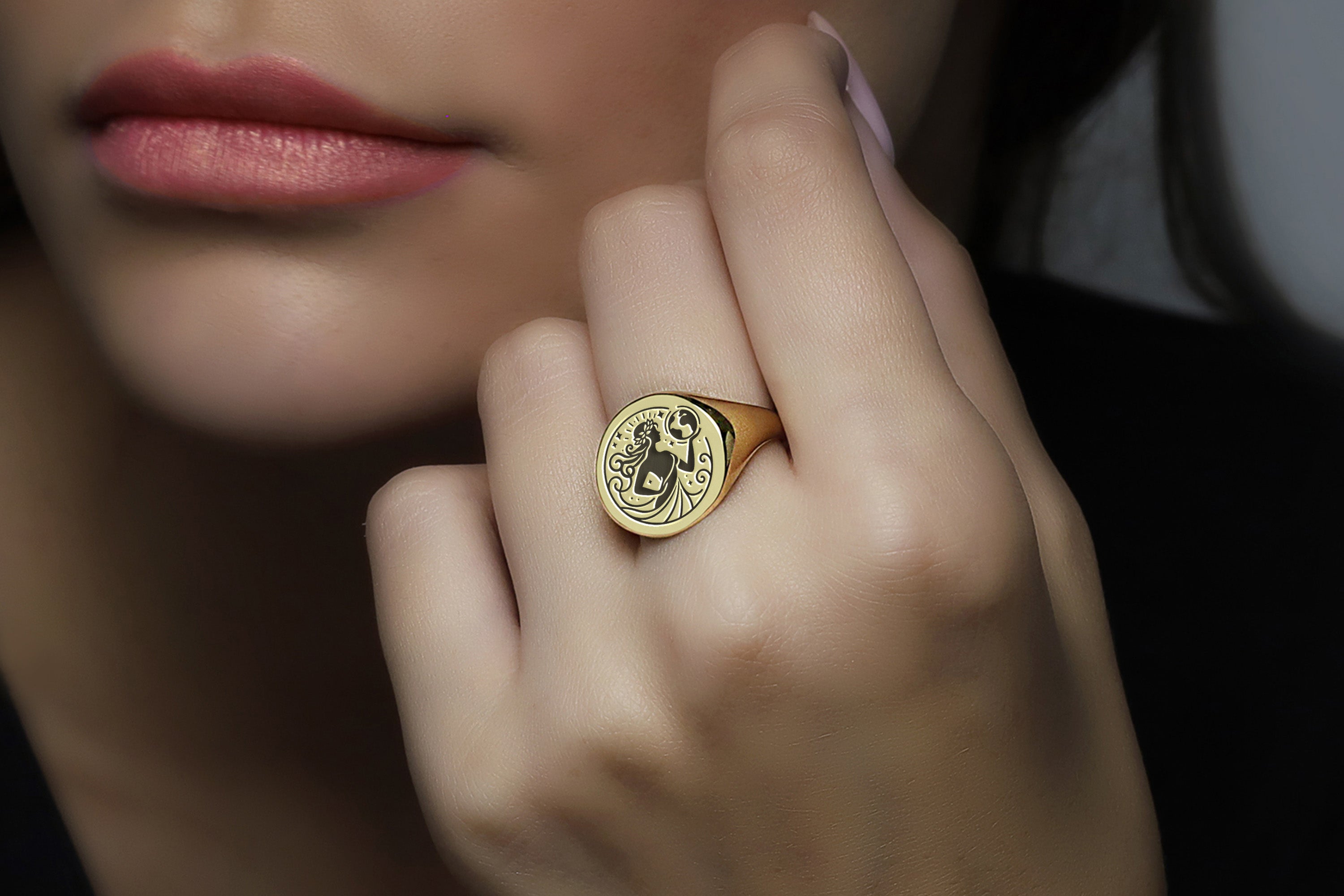 Engraved Atlas Woman Ring