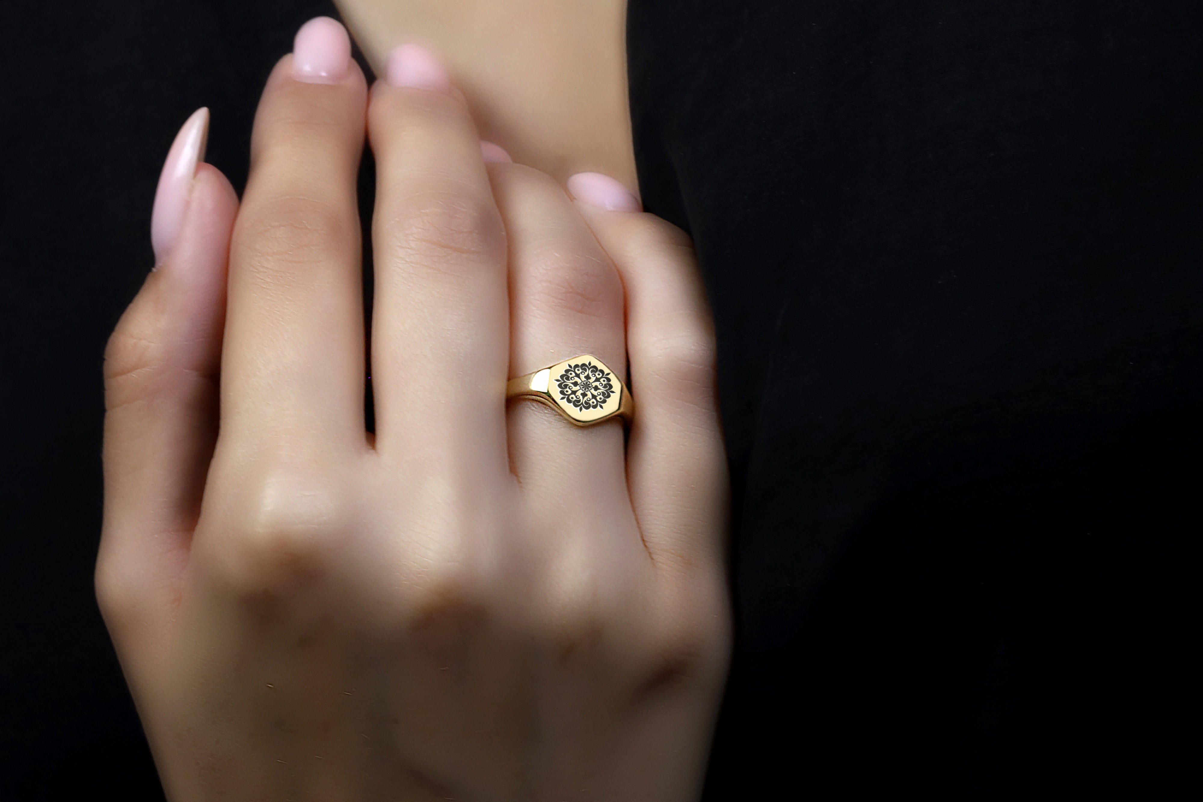 Floral Pattern Signet Ring