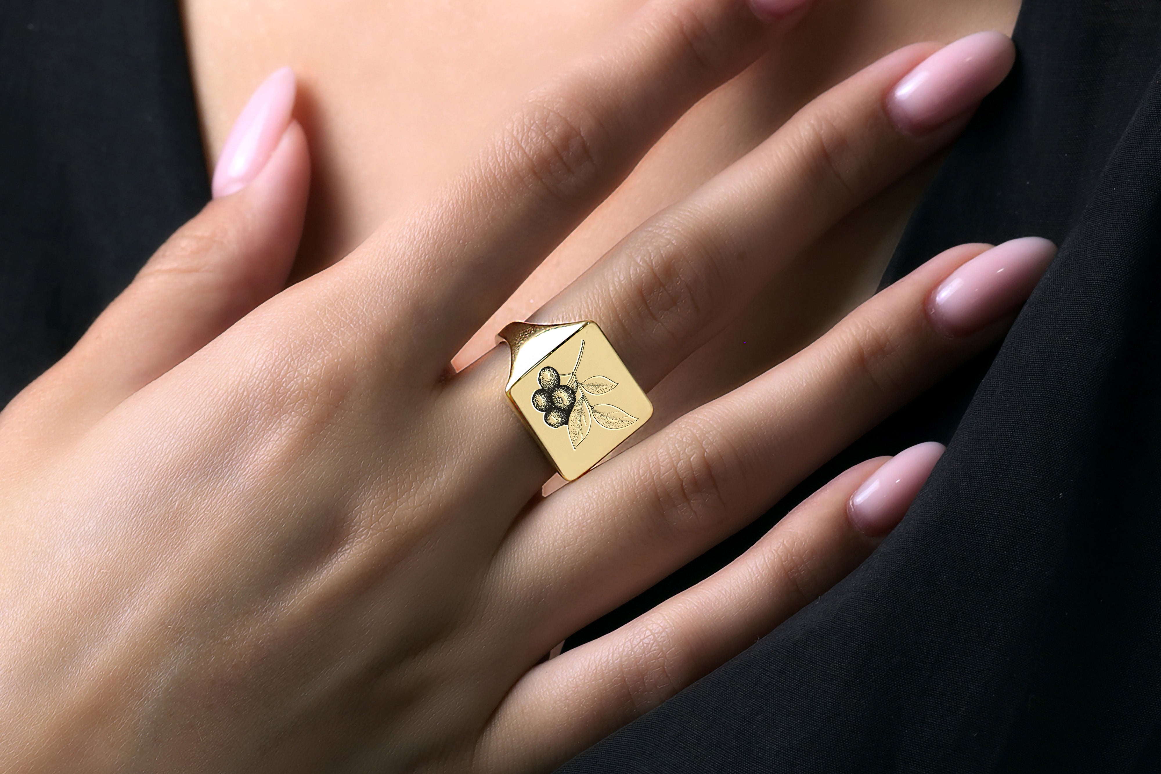 Engraved Blueberry Ring
