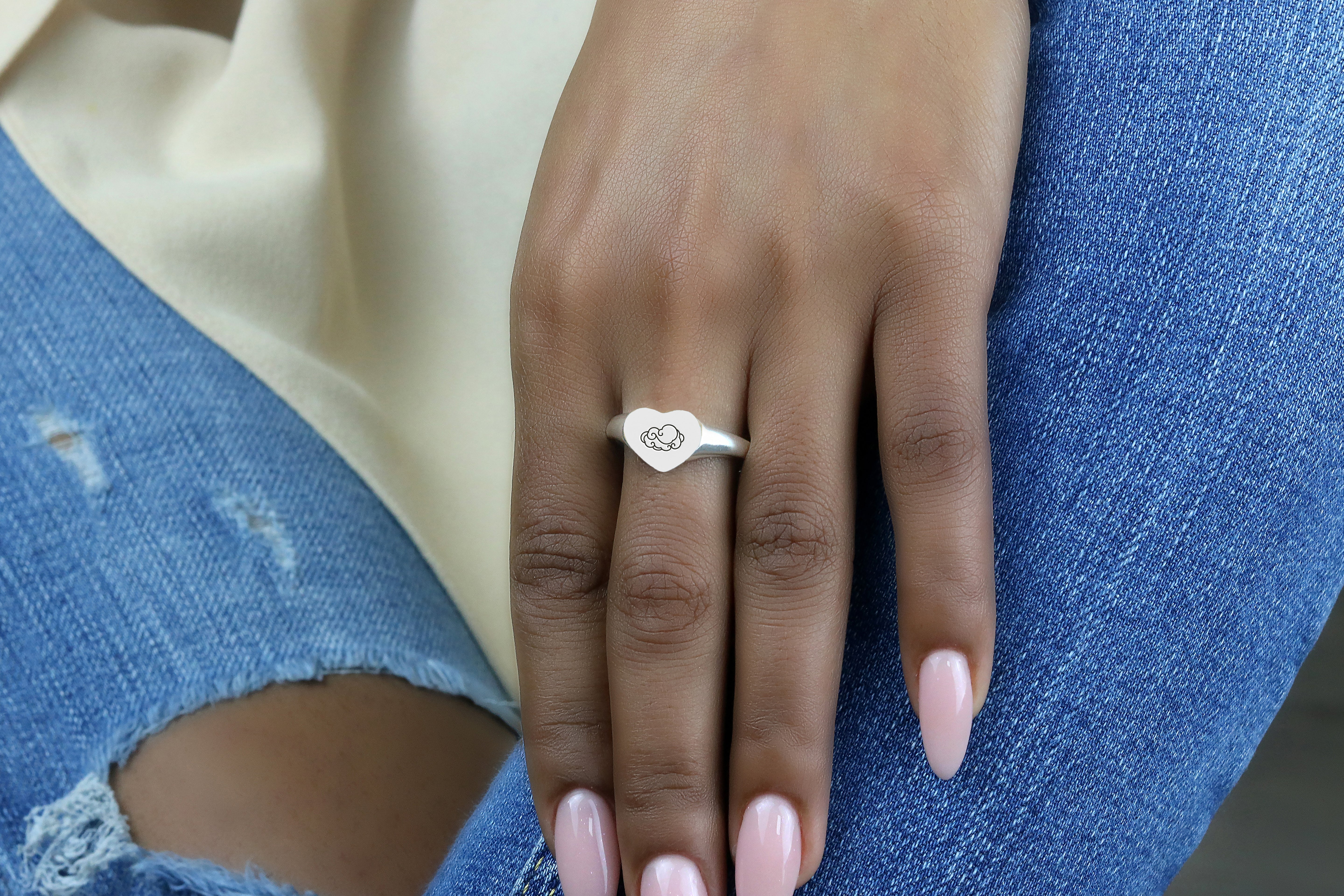 Traditional Chinese Cloud Ring