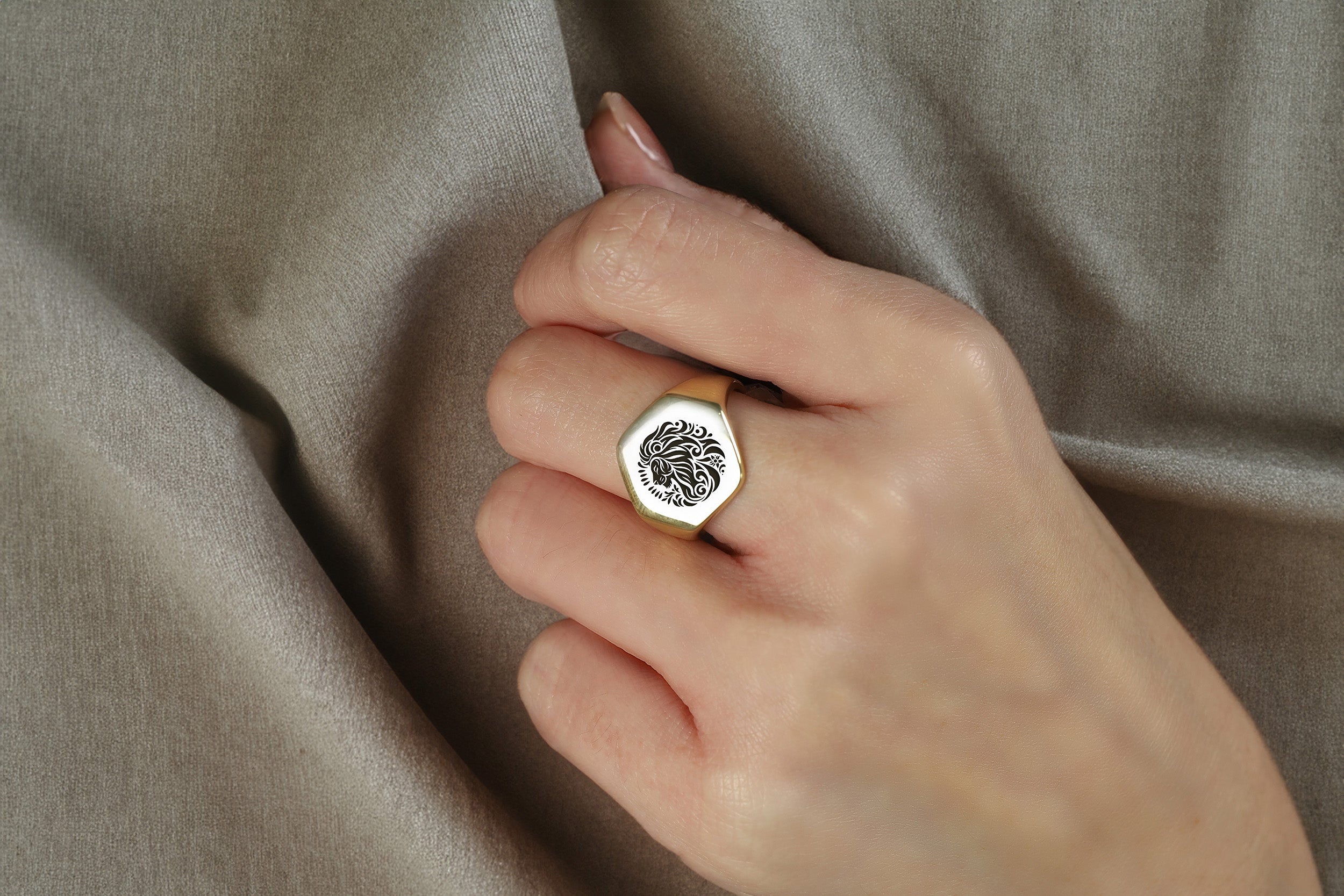 Customized Lion Signet Ring