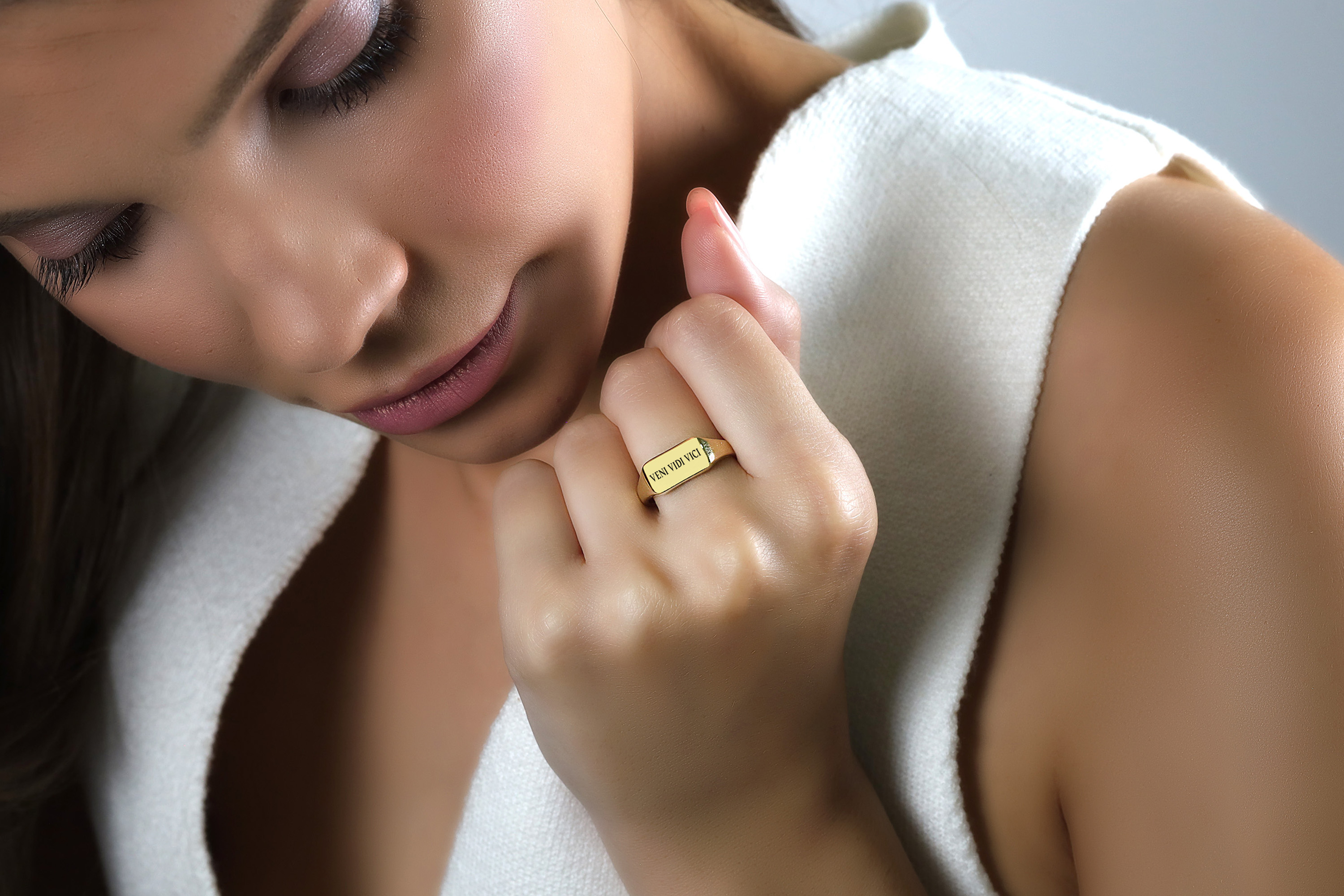 Veni Vidi Vici Engraved Ring